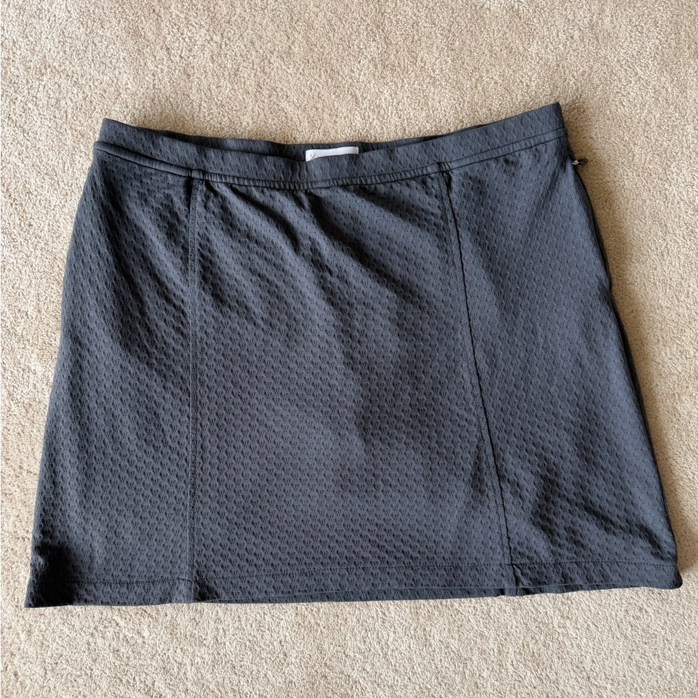Classic Black Women’s Skirt - Sleek Everyday Style